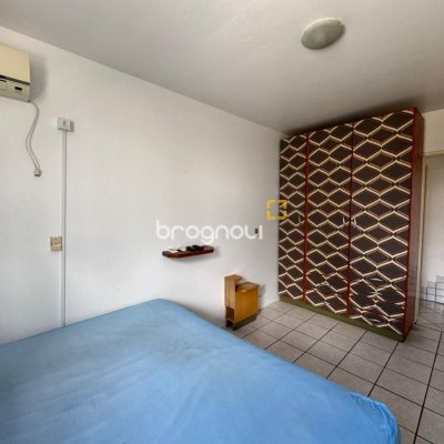 Apartamento com 45m², 1 quarto, 1 garagem, no bairro Canasvieiras em Florianópolis