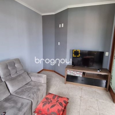 Casa com 207m², 3 quartos (sendo 1 suíte), 2 garagens, no bairro Roçado em São José