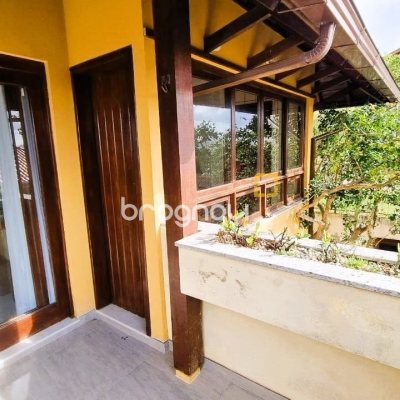 Casa com 207m², 3 quartos (sendo 1 suíte), 2 garagens, no bairro Roçado em São José