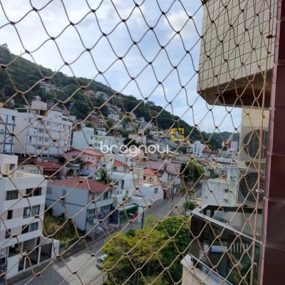 Apartamento com 76m², 2 quartos (sendo 1 suíte), 1 garagem, no bairro Centro em Florianópolis