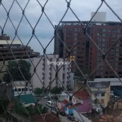 Apartamento com 76m², 2 quartos (sendo 1 suíte), 1 garagem, no bairro Centro em Florianópolis