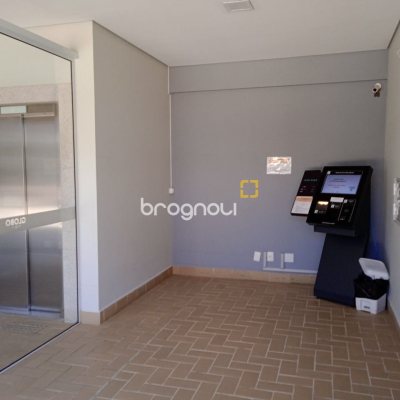 Sala com 25m², 1 garagem, no bairro Estreito em Florianópolis
