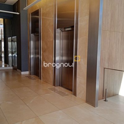 Sala com 25m², 1 garagem, no bairro Estreito em Florianópolis
