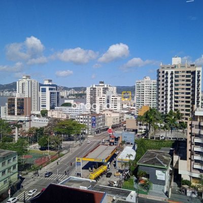 Sala com 25m², 1 garagem, no bairro Estreito em Florianópolis