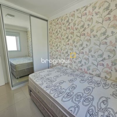 Apartamento com 95m², 3 quartos (sendo 1 suíte), 2 garagens, no bairro Jurerê em Florianópolis