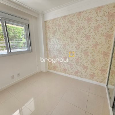 Apartamento com 95m², 3 quartos (sendo 1 suíte), 2 garagens, no bairro Jurerê em Florianópolis