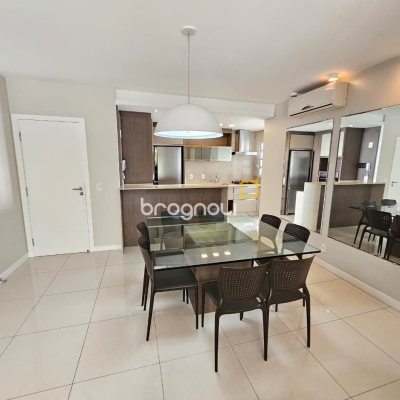 Apartamento com 95m², 3 quartos (sendo 1 suíte), 2 garagens, no bairro Jurerê em Florianópolis