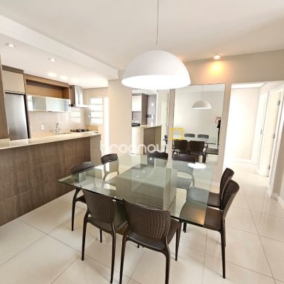 Apartamento com 95m², 3 quartos (sendo 1 suíte), 2 garagens, no bairro Jurerê em Florianópolis