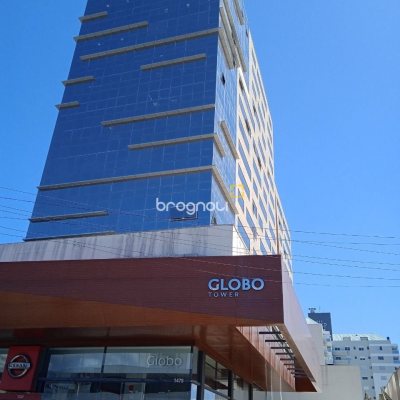 Sala com 24m², 1 garagem, no bairro Estreito em Florianópolis