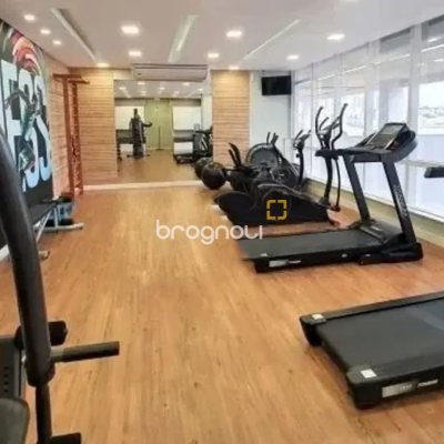 Sala com 24m², 1 garagem, no bairro Estreito em Florianópolis