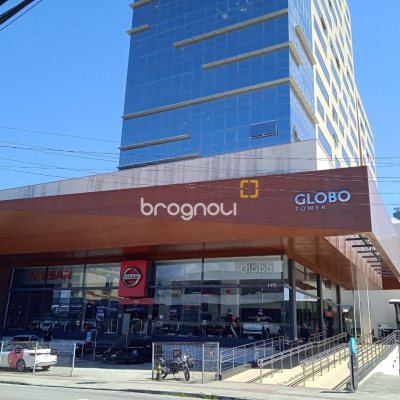 Sala com 24m², 1 garagem, no bairro Estreito em Florianópolis
