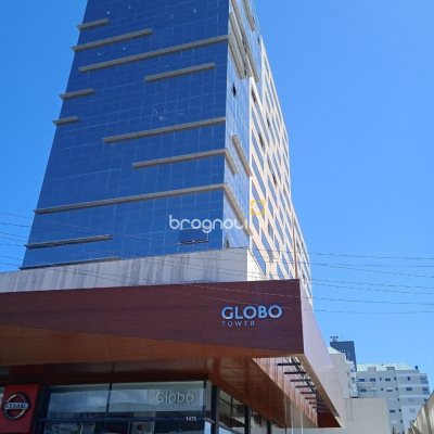 Sala com 24m², 1 garagem, no bairro Estreito em Florianópolis