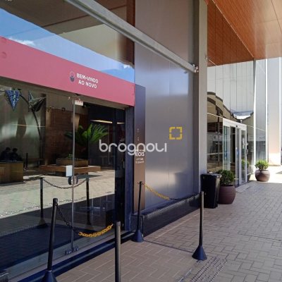 Sala com 24m², 1 garagem, no bairro Estreito em Florianópolis