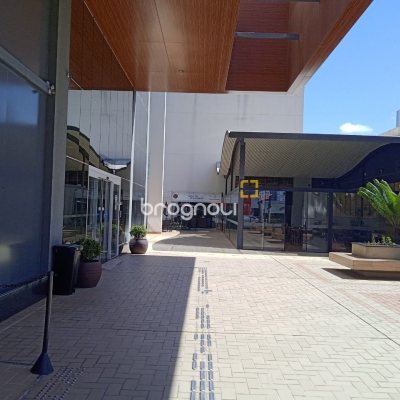 Sala com 24m², 1 garagem, no bairro Estreito em Florianópolis