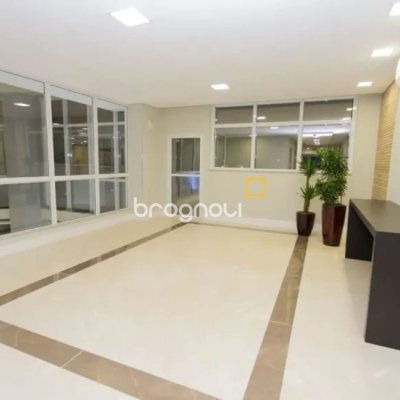 Sala com 24m², 1 garagem, no bairro Estreito em Florianópolis
