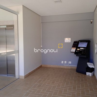 Sala com 25m², 1 garagem, no bairro Estreito em Florianópolis