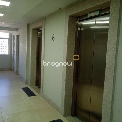 Sala com 25m², 1 garagem, no bairro Estreito em Florianópolis
