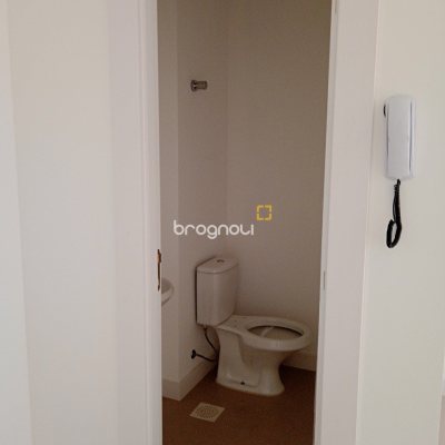 Sala com 25m², 1 garagem, no bairro Estreito em Florianópolis