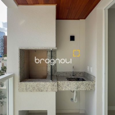 Apartamento com 65m², 2 quartos (sendo 1 suíte), 1 garagem, no bairro Agronômica em Florianópolis