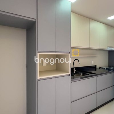 Apartamento com 65m², 2 quartos (sendo 1 suíte), 1 garagem, no bairro Agronômica em Florianópolis