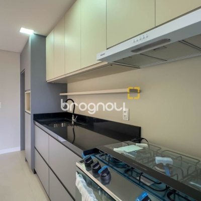 Apartamento com 65m², 2 quartos (sendo 1 suíte), 1 garagem, no bairro Agronômica em Florianópolis