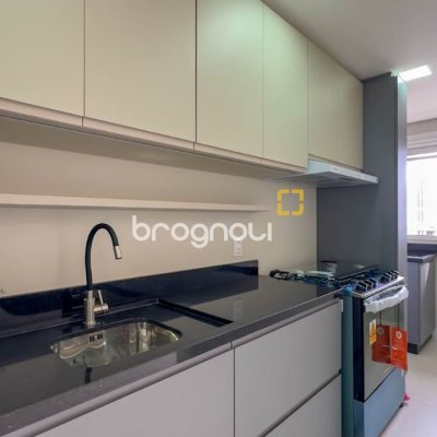 Apartamento com 65m², 2 quartos (sendo 1 suíte), 1 garagem, no bairro Agronômica em Florianópolis