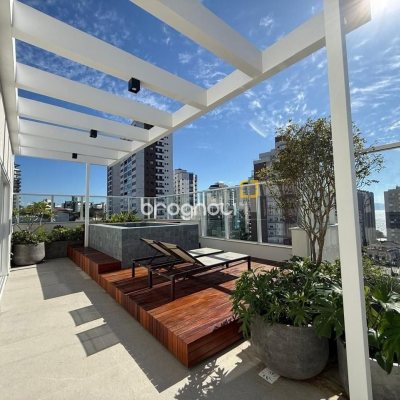 Apartamento com 65m², 2 quartos (sendo 1 suíte), 1 garagem, no bairro Agronômica em Florianópolis