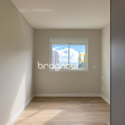 Apartamento com 65m², 2 quartos (sendo 1 suíte), 1 garagem, no bairro Agronômica em Florianópolis