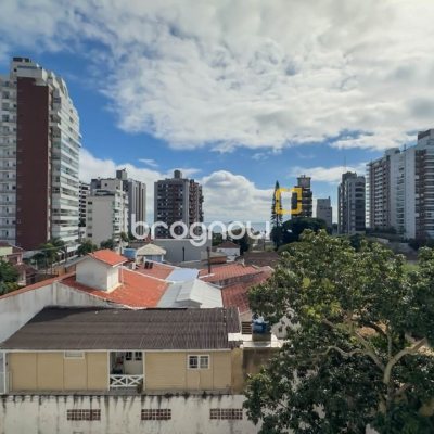 Apartamento com 65m², 2 quartos (sendo 1 suíte), 1 garagem, no bairro Agronômica em Florianópolis