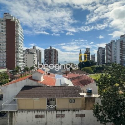 Apartamento com 65m², 2 quartos (sendo 1 suíte), 1 garagem, no bairro Agronômica em Florianópolis