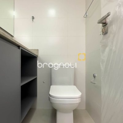 Apartamento com 65m², 2 quartos (sendo 1 suíte), 1 garagem, no bairro Agronômica em Florianópolis