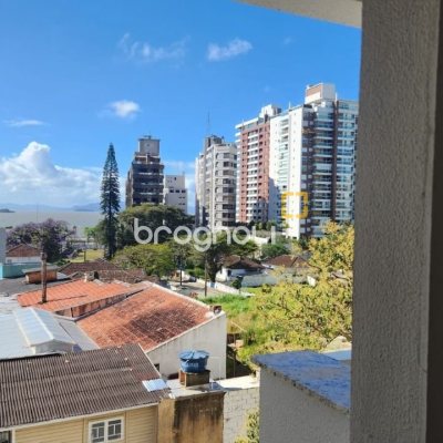 Apartamento com 65m², 2 quartos (sendo 1 suíte), 1 garagem, no bairro Agronômica em Florianópolis