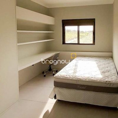 Apartamento com 79m², 2 quartos (sendo 1 suíte), 1 garagem, no bairro Campeche em Florianópolis