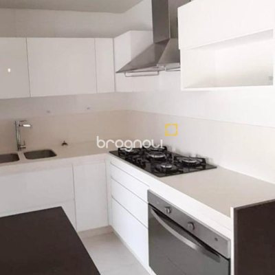 Apartamento com 79m², 2 quartos (sendo 1 suíte), 1 garagem, no bairro Campeche em Florianópolis