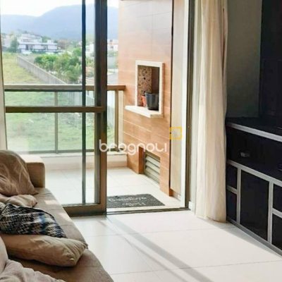 Apartamento com 79m², 2 quartos (sendo 1 suíte), 1 garagem, no bairro Campeche em Florianópolis
