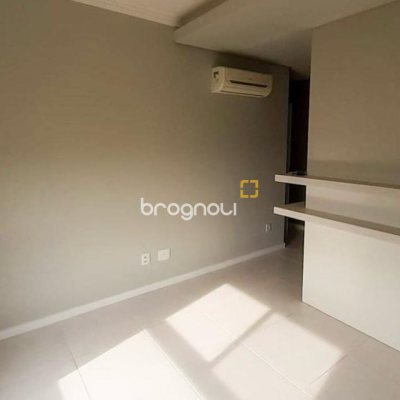 Apartamento com 79m², 2 quartos (sendo 1 suíte), 1 garagem, no bairro Campeche em Florianópolis