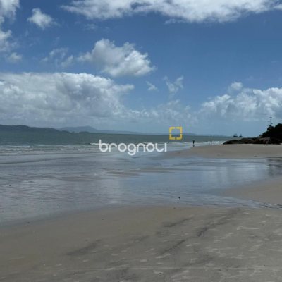 Cobertura com 166m², 3 quartos (sendo 1 suíte), 2 garagens, no bairro Jurerê em Florianópolis