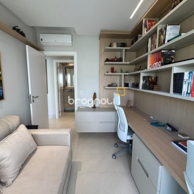 Cobertura com 166m², 3 quartos (sendo 1 suíte), 2 garagens, no bairro Jurerê em Florianópolis