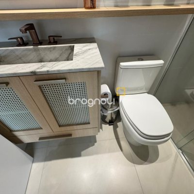 Cobertura com 166m², 3 quartos (sendo 1 suíte), 2 garagens, no bairro Jurerê em Florianópolis