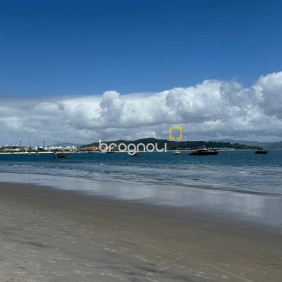 Cobertura com 166m², 3 quartos (sendo 1 suíte), 2 garagens, no bairro Jurerê em Florianópolis