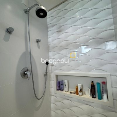 Cobertura com 166m², 3 quartos (sendo 1 suíte), 2 garagens, no bairro Jurerê em Florianópolis