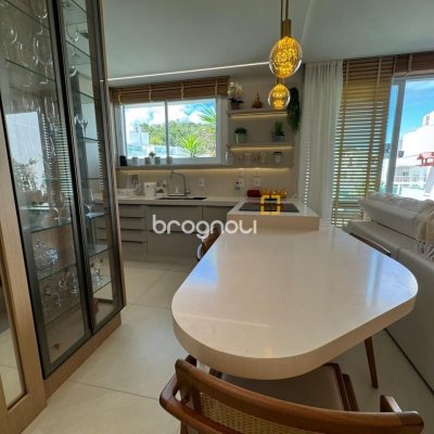 Cobertura com 166m², 3 quartos (sendo 1 suíte), 2 garagens, no bairro Jurerê em Florianópolis
