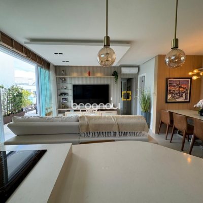 Cobertura com 166m², 3 quartos (sendo 1 suíte), 2 garagens, no bairro Jurerê em Florianópolis
