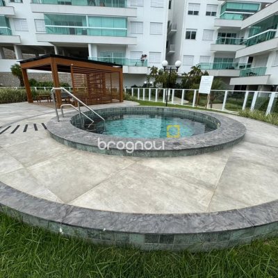 Cobertura com 166m², 3 quartos (sendo 1 suíte), 2 garagens, no bairro Jurerê em Florianópolis