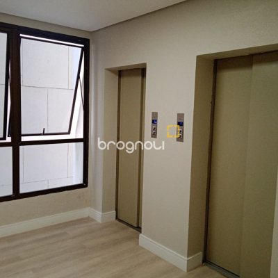 Sala com 57m², no bairro Centro em Florianópolis