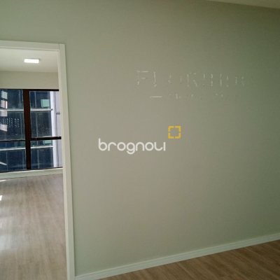 Sala com 57m², no bairro Centro em Florianópolis