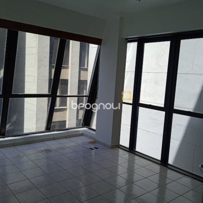Sala com 57m², no bairro Centro em Florianópolis