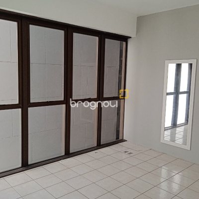 Sala com 57m², no bairro Centro em Florianópolis