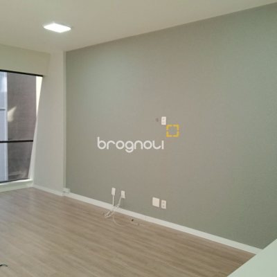 Sala com 57m², no bairro Centro em Florianópolis