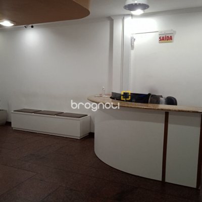 Sala com 57m², no bairro Centro em Florianópolis